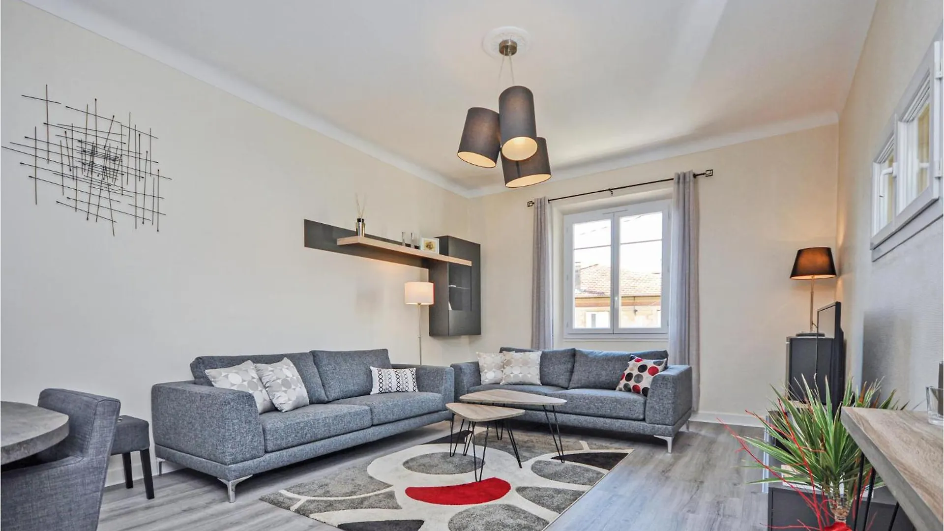 Lovely Apartment In Cannes With Kitchen